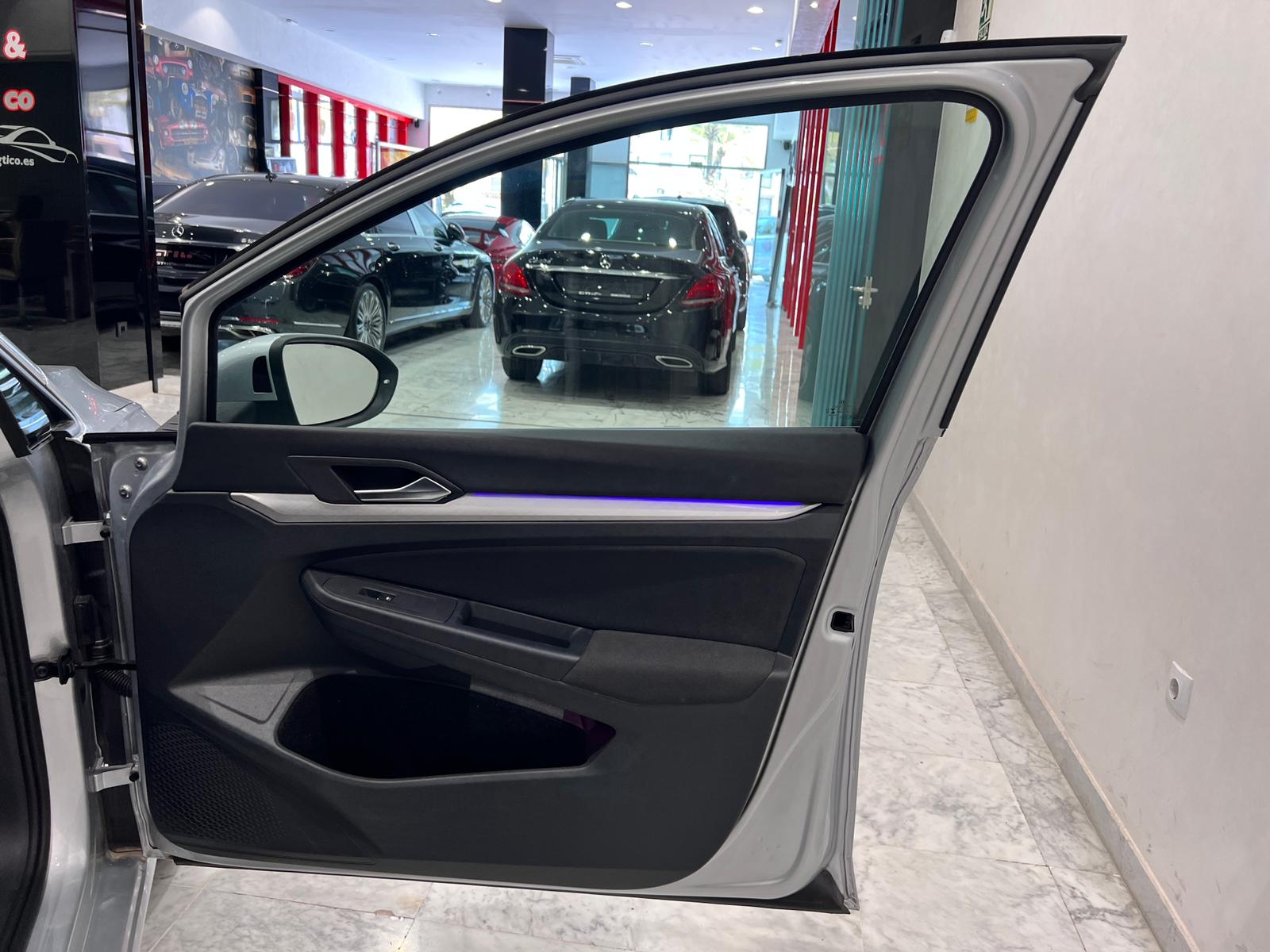 Volkswagen Golf 20