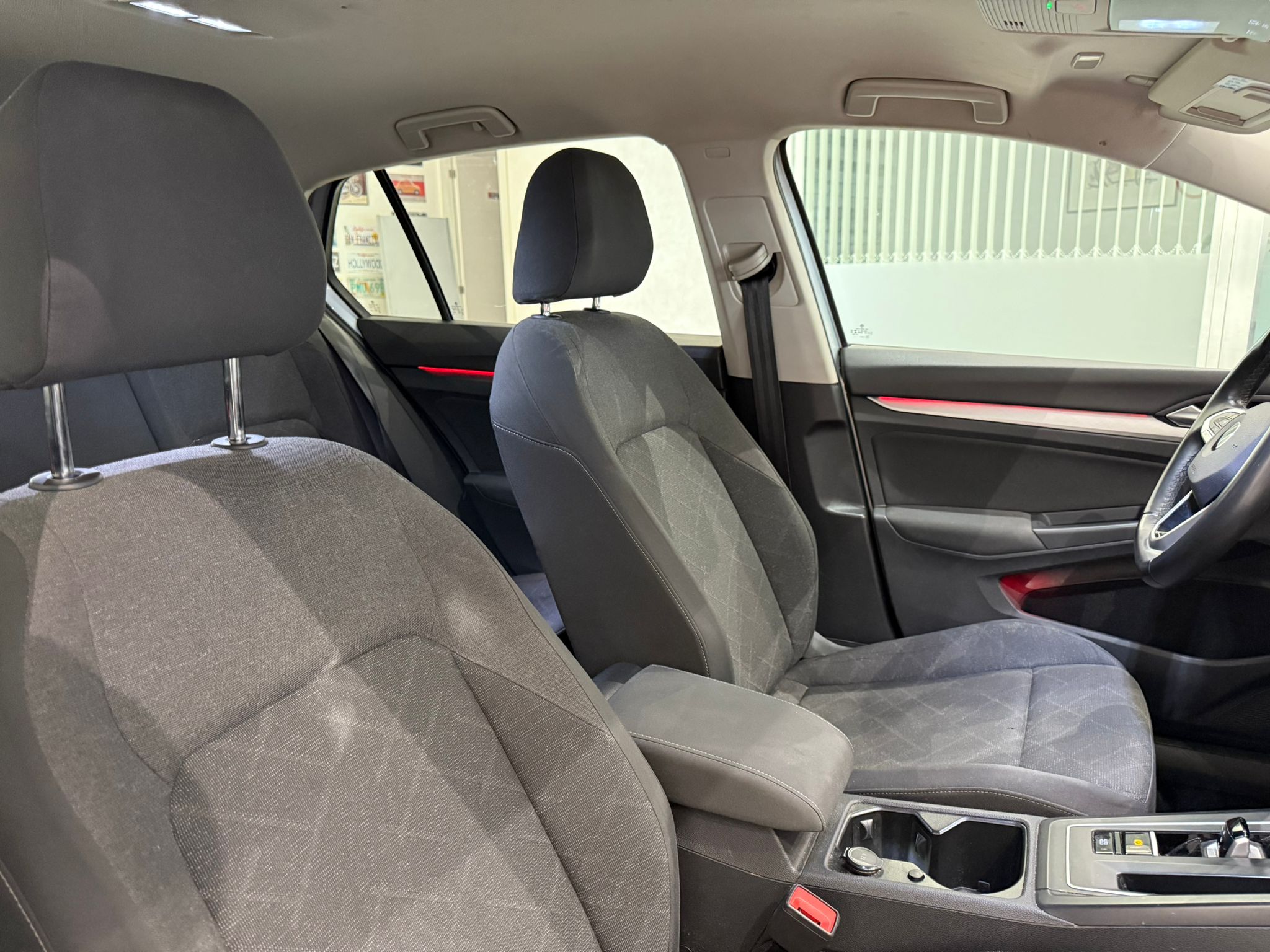 Volkswagen Golf 16