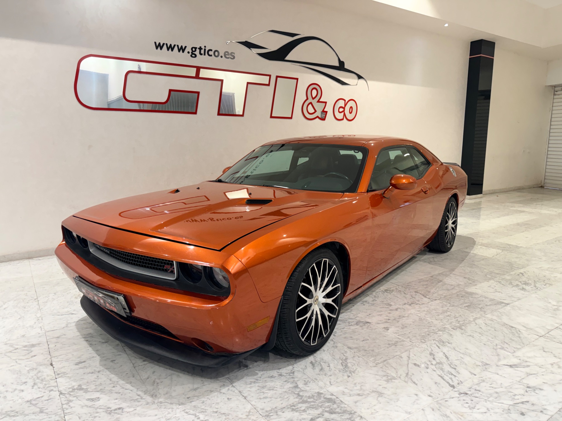 Dodge Challenger 2