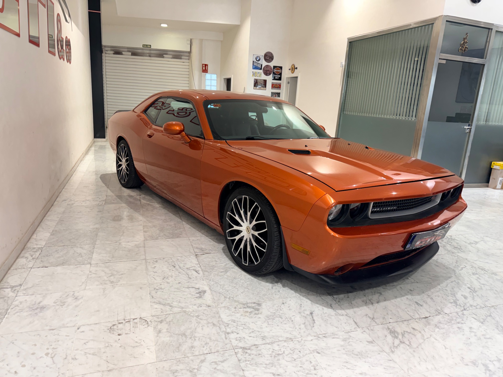 Dodge Challenger 6