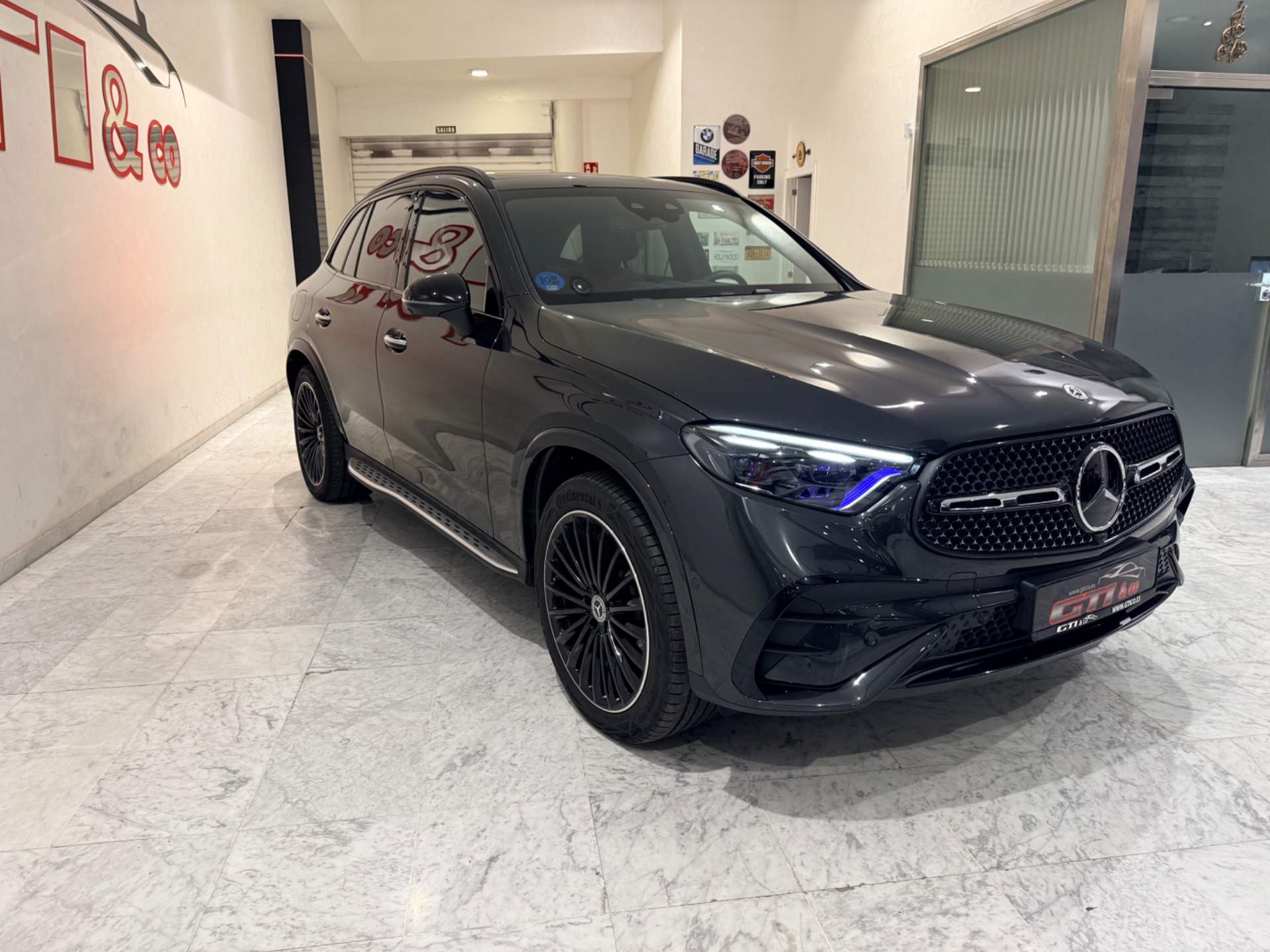 Mercedes-Benz GLC 300 2