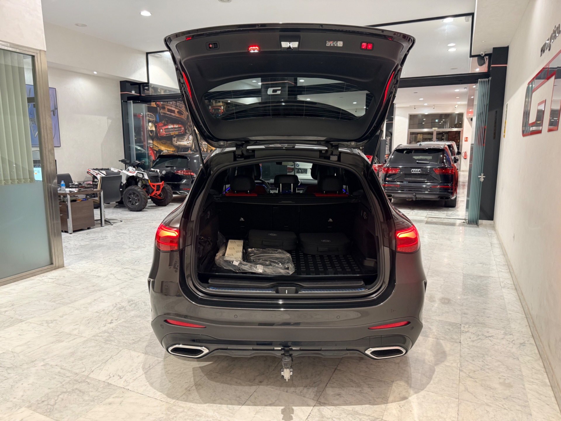 Mercedes-Benz GLC 300 8