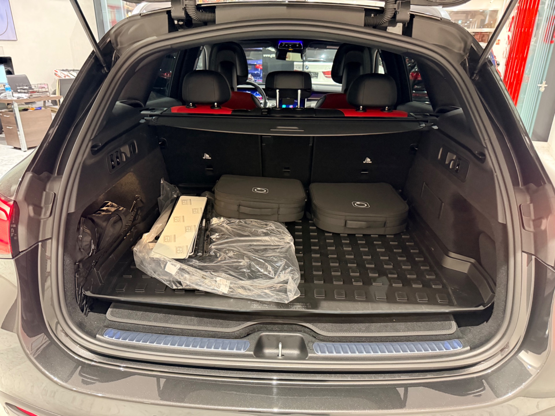 Mercedes-Benz GLC 300 13