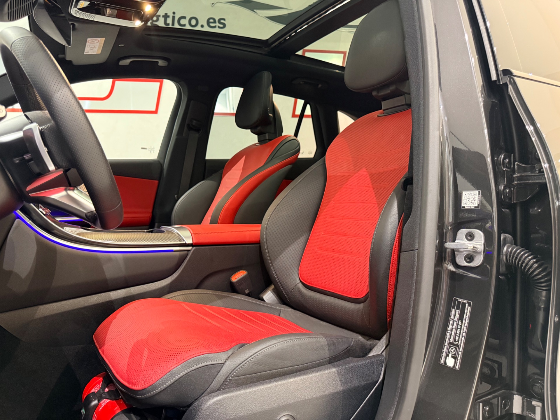 Mercedes-Benz GLC 300 14
