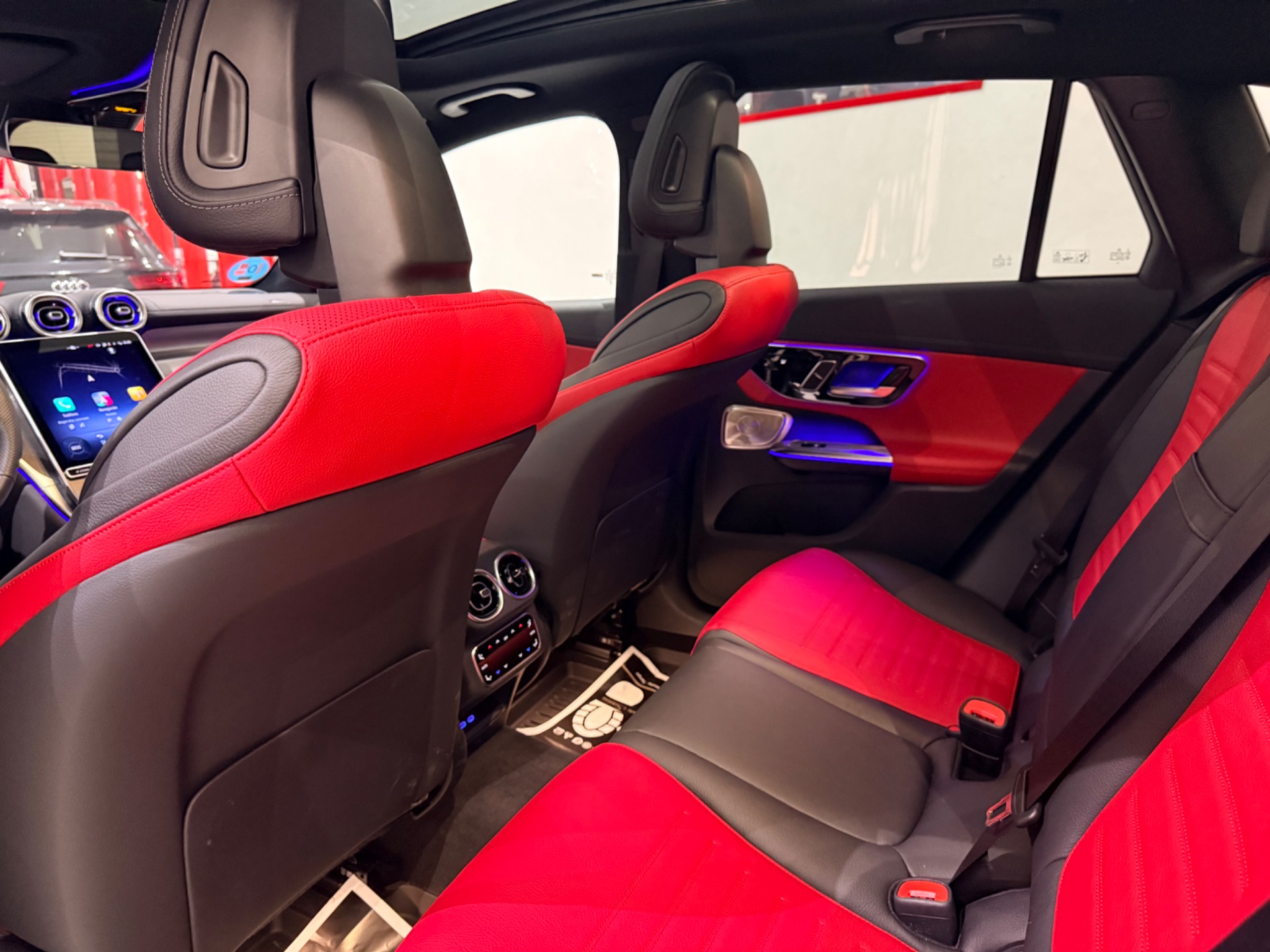 Mercedes-Benz GLC 300 16