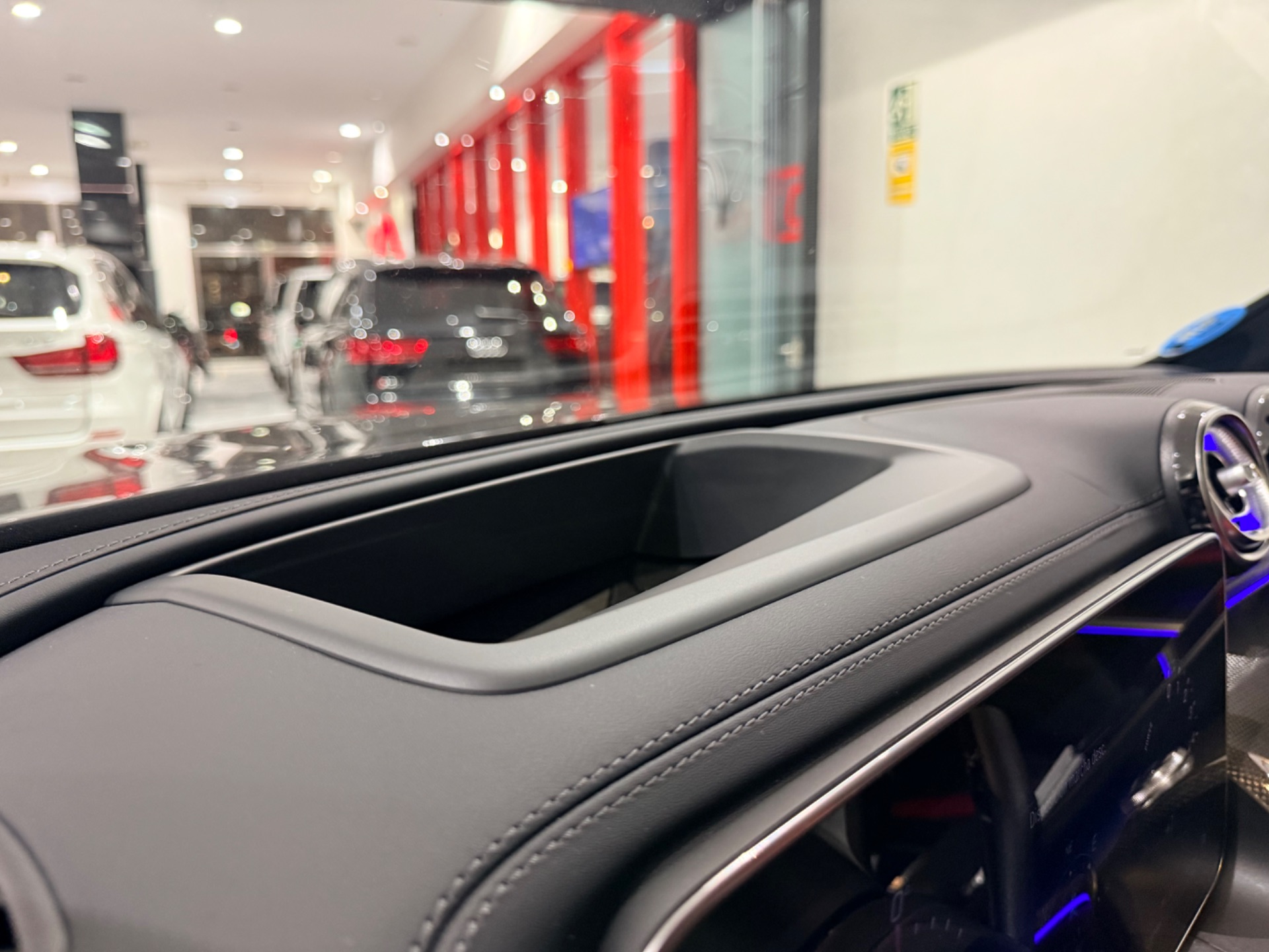 Mercedes-Benz GLC 300 21