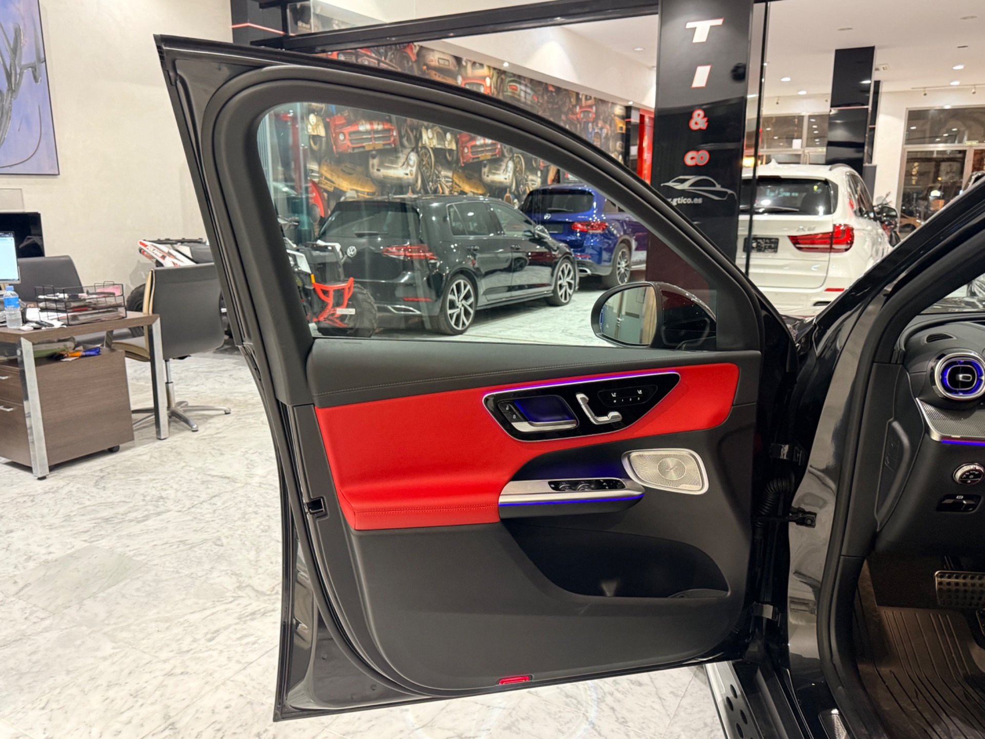 Mercedes-Benz GLC 300 25